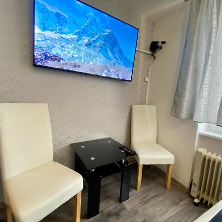 24 Hour-Self Check-In Apartment Namestie Svaeteho Egidia Poprad Buitenkant foto