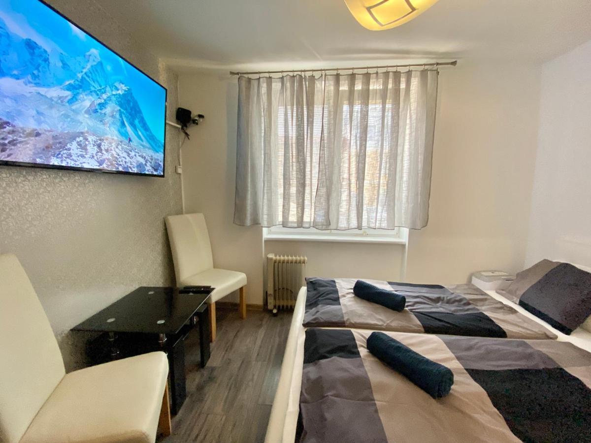 24 Hour-Self Check-In Apartment Namestie Svaeteho Egidia Poprad Buitenkant foto